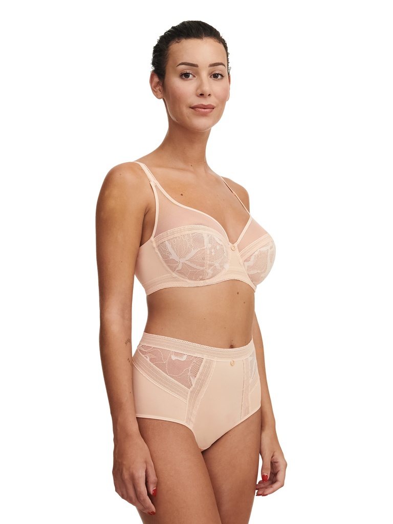 Soutien-gorge armaturé enveloppant CHANTELLE "True Lace" C11M10 - Beige Doré 01N