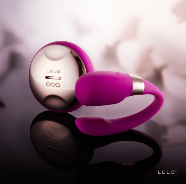 Vibromasseur pour couple avec télécommande LELO " Tiani 3" - Fushia