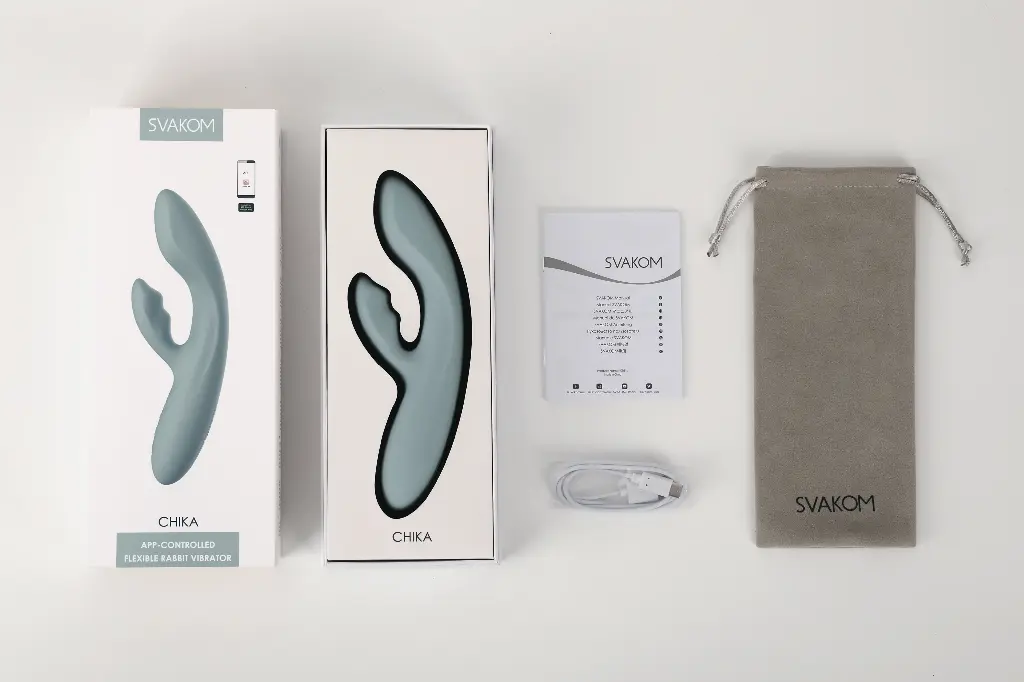Vibromasseur contrôlé via app & double stimulation & tête chauffante SVAKOM "Chika" - Bleu Turquoise