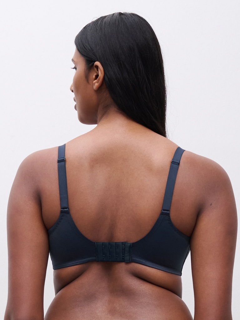 Soutien-gorge armaturé très enveloppant CHANTELLE "Intrigue" C13WMU - Bleu Marine 013