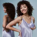 Stimulateur clitoridien à ondes pulsées contrôlé par application avec projecteur de lumière stellaire SVAKOM "Pulse Galaxie" - Metallic Lilac 