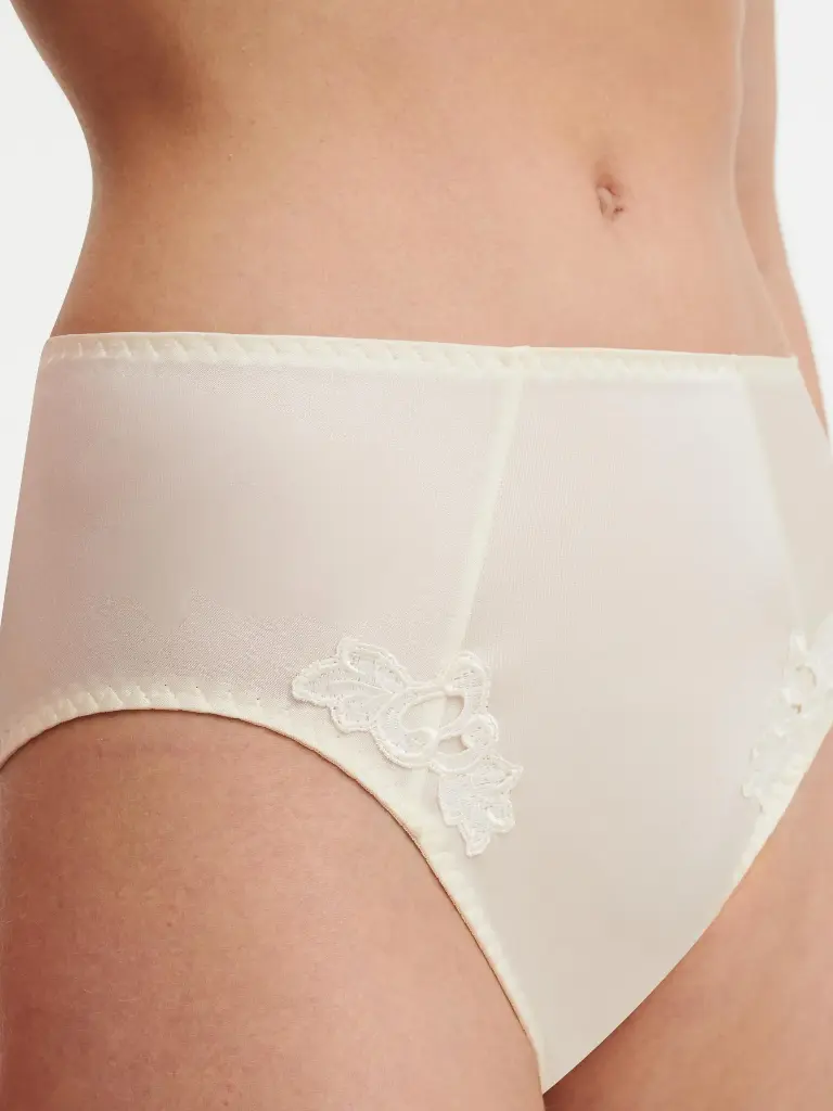 Culotte légèrement gainante CHANTELLE "Hedona" C20340 - Ivoire 035