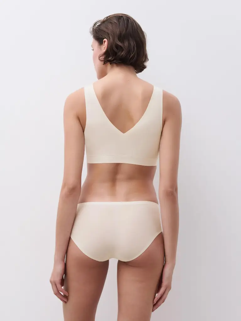 Brassière paddée stretch invisible CHANTELLE "SoftStretch" C16A10 - Ivoire 035