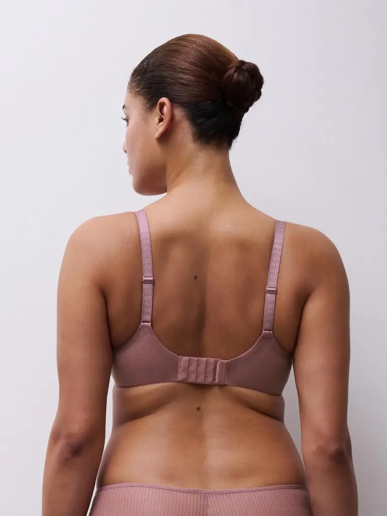 Soutien-gorge armaturé avec coques plogeant CHANTELLE "Legend" C15YNA - Bois de Rose 0R4