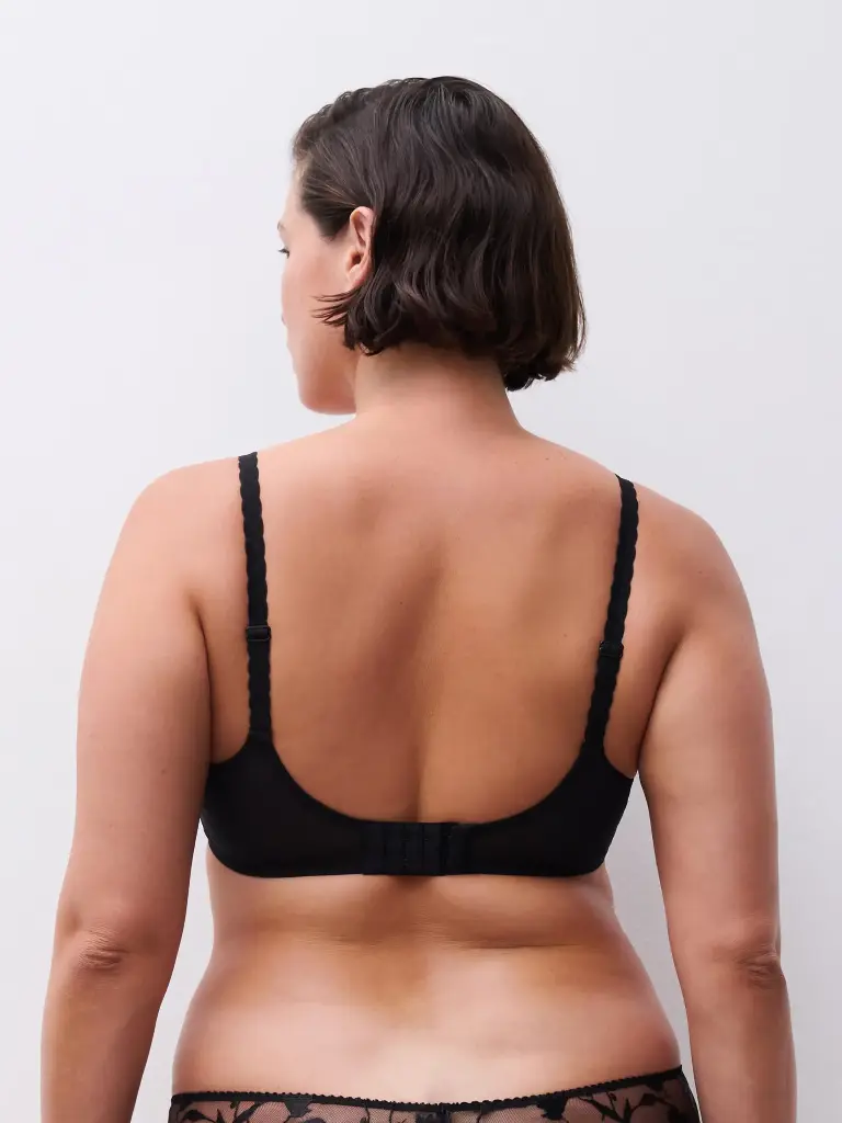 Soutien-gorge armaturé spacer plongeant CHANTELLE "Idyll" C18UND - Rose Taffetas 0JV