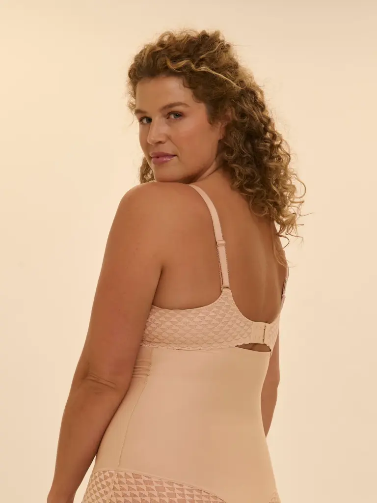 Soutien-gorge avec armatures SIMONE PERELE "Subtile" 19Y310 - Peau Rosée 739