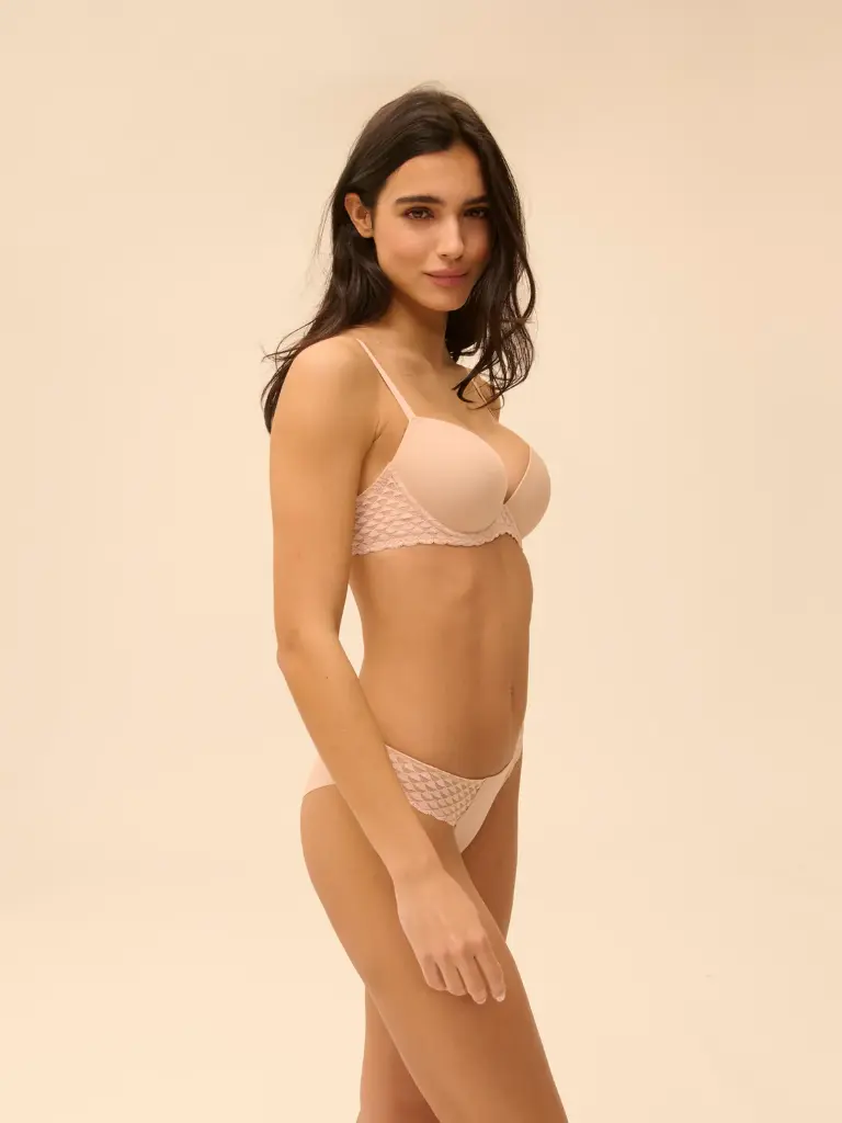 Soutien-gorge push-up armaturé avec coques SIMONE PERELE "Subtile" 19Y340 - Peau Rosée 739