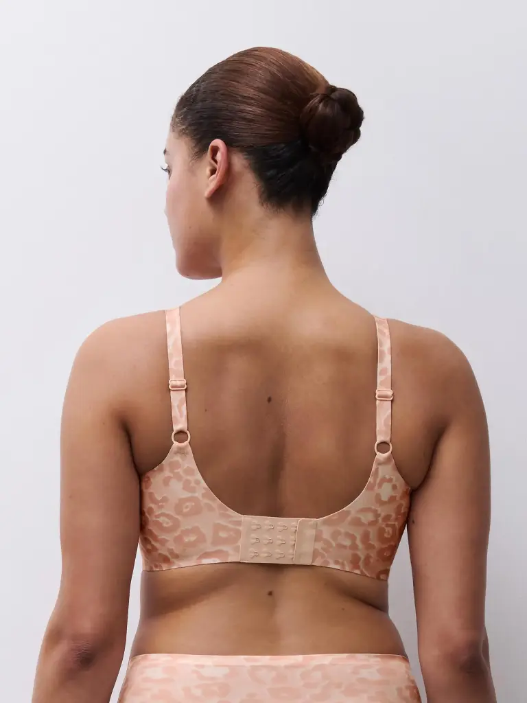 Brassière invisible avec coques et bretelles règlables CHANTELLE "SoftStretch Power" C11DQB - Leo Blush D13