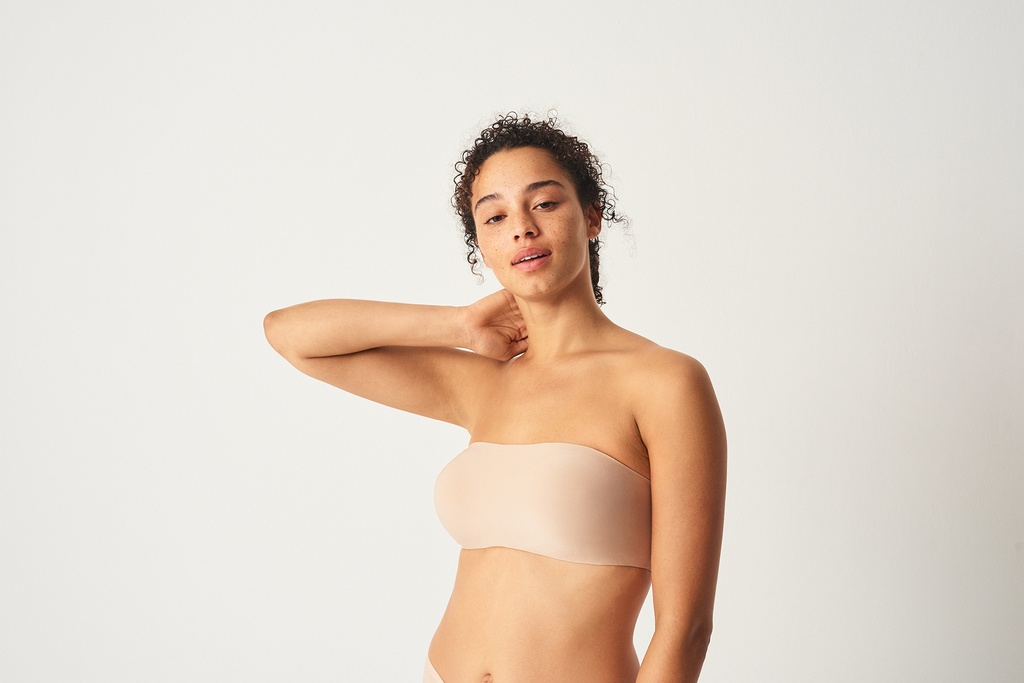 Bandeau paddé stretch invisible CHANTELLE "Soft Stretch" C16A30 - Nude 0WU