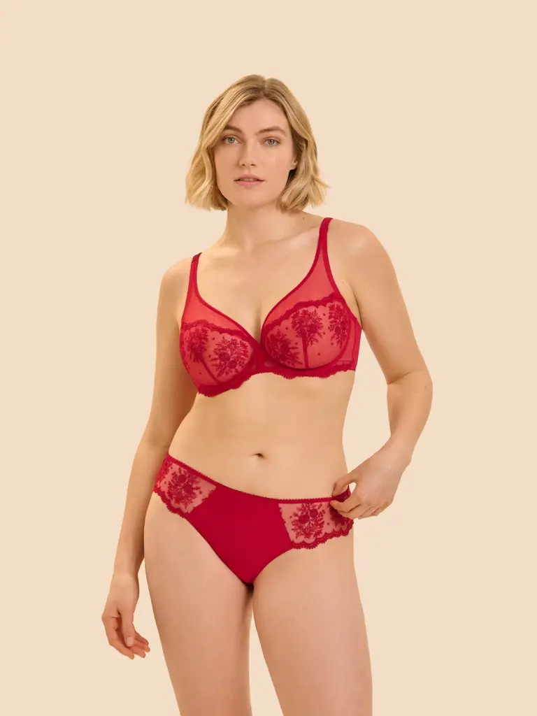 Slip SIMONE PERELE "Intrigue" 1E2720 - Rouge Opéra 377