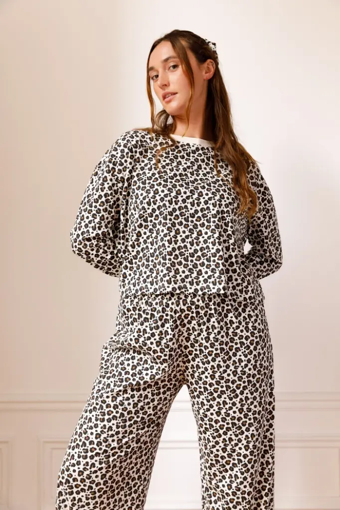 Pyjama long dame coton bio WE ARE JOLIES "Léopard Beige"