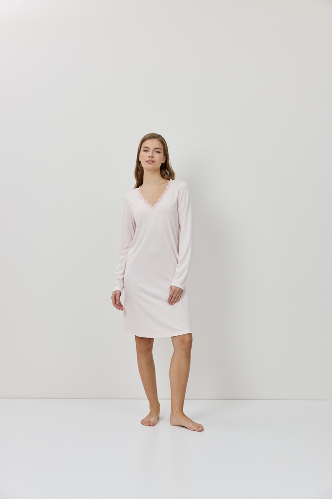 Chemise de nuit dame col V ARUELLE "Renee" - Pink