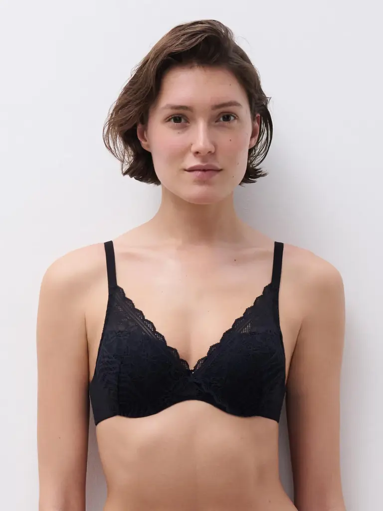 Soutien-gorge avec coques memory form enveloppant CHANTELLE EASY FEEL "Floral Touch" C94260 - Noir 011