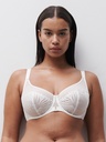 Soutien-gorge armaturé emboitant CHANTELLE "Legend" C15YMU - Milk 0LW