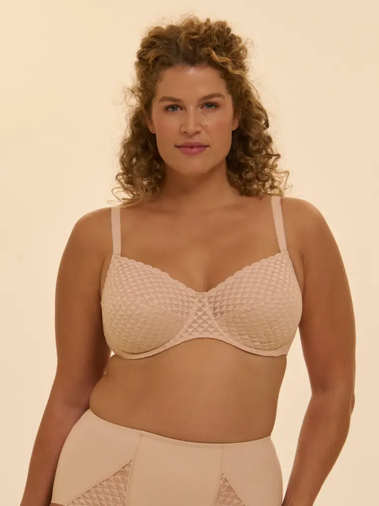 Soutien-gorge avec armatures emboitant SIMONE PERELE "Subtile" 19Y320 - Peau Rosée 739 (C, 85)