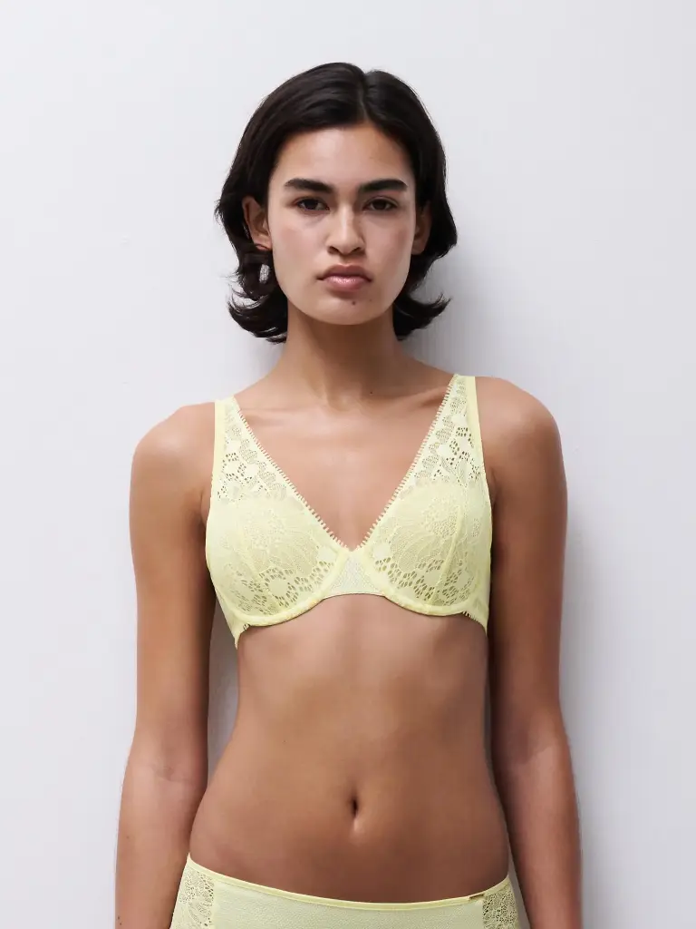 Soutien-gorge avec armatures spacer plongeant CHANTELLE "Day To Night" C15F70 - Tender Yellow 0PR