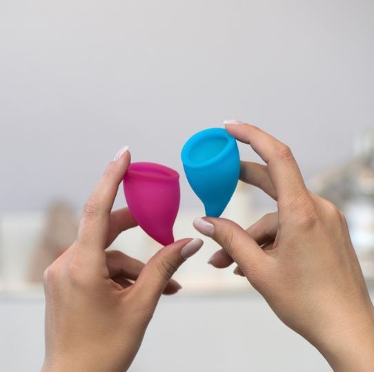 Coupe menstruelle FUN FACTORY "Fun Cup Size A Kit" Taille A - Rose et Bleu
