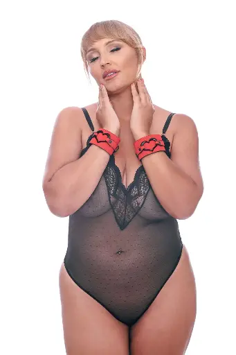 Menottes ajustables cuir synthétique rouge SPORTSHEETS - SEX & MISCHIEF "Amor Handcuffs" 106128